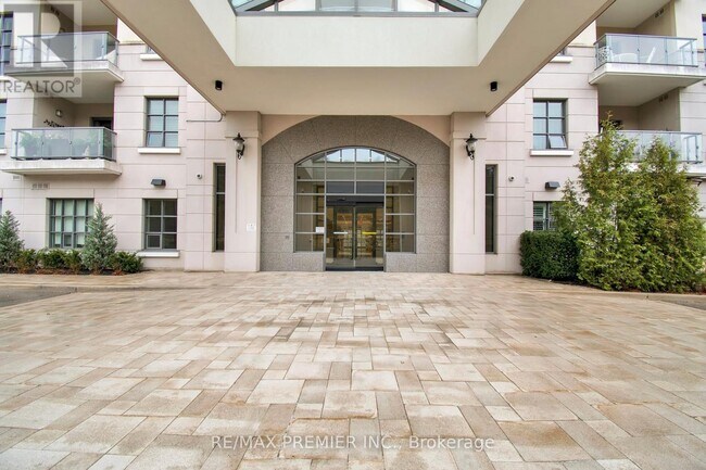 Photo du bâtiment - 9909 Pine Valley Dr