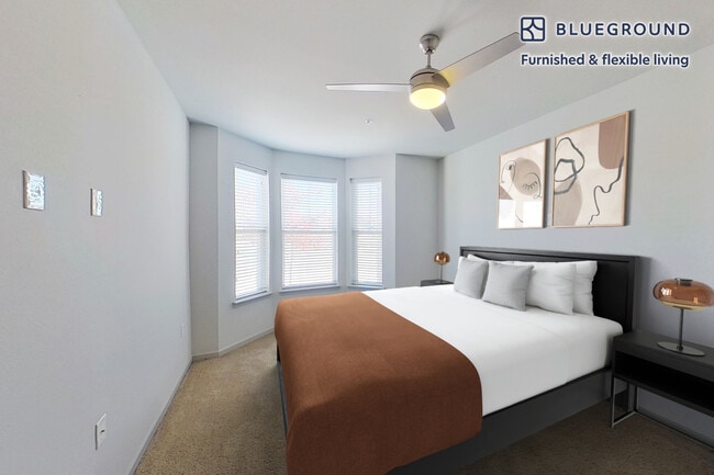 Foto del edificio - 4300 Swanson Wy