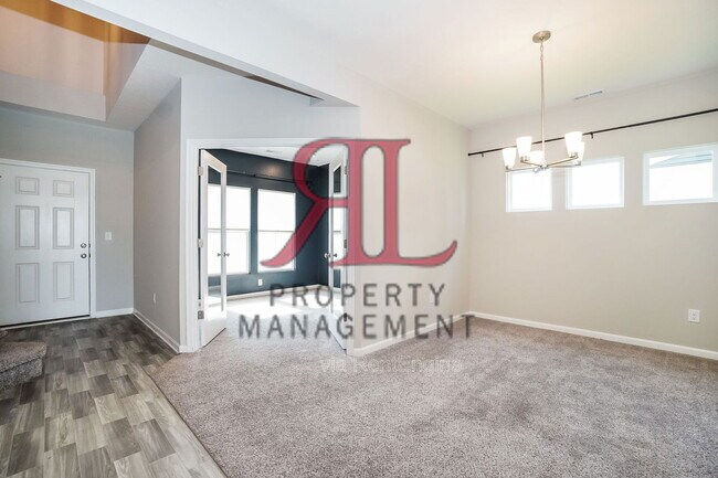 Foto del edificio - 992 Honeycomb Ln