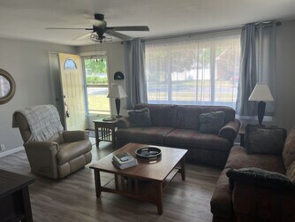 Foto del edificio - 1234 Woodlawn Blvd