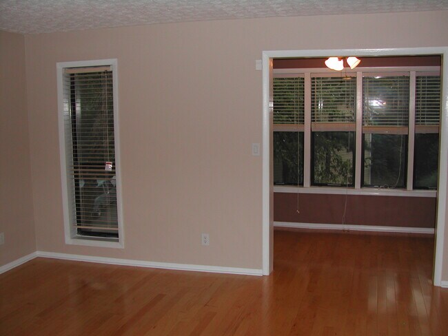 Foto del edificio - 505 Summit North Dr NE