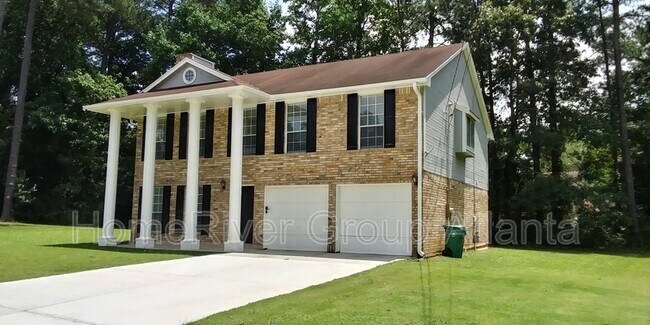 Building Photo - 2048 Great Oaks Ct