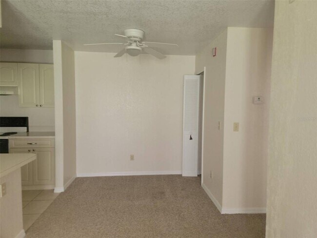 Building Photo - 2550 N Alafaya Trail