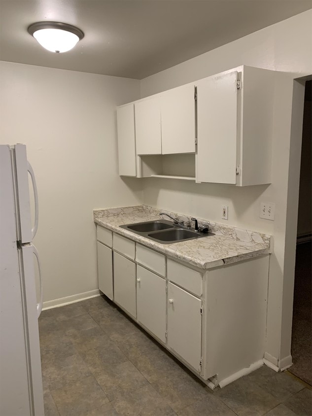 744 Gillette Ave Unit C1, Aurora, IL 60506 Apartment for Rent in