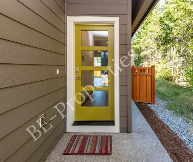 Building Photo - Lovely 4 bedroom 2.5 bathroom Tehaleh Home
