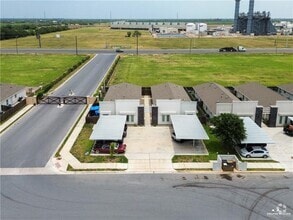 Building Photo - 2013 Stardust Ln