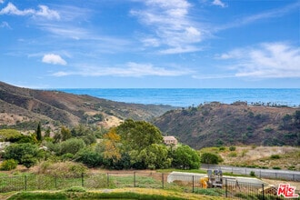 Building Photo - 28405 Via Acero