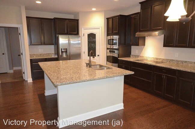 Building Photo - 5 br, 4.5 bath House - 109 Highland Mist Cir