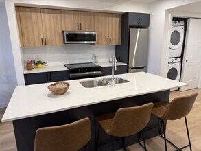 Building Photo - 8615-8108 108 St NW