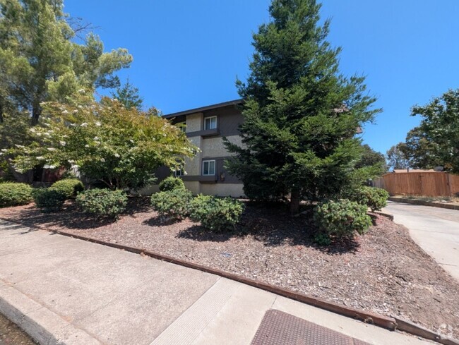Building Photo - 2999 Oro Dam Blvd E