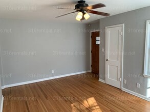 Building Photo - 1059 N Terrace Dr