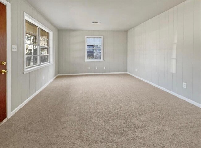 Building Photo - 809 Cub Ln