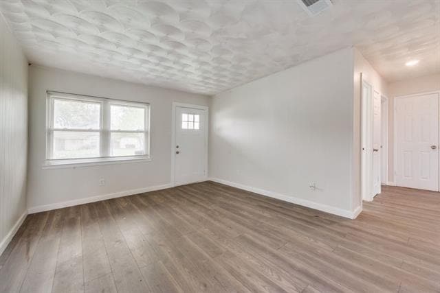 Building Photo - 503 Birchwood Cir