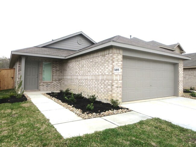 Building Photo - 1495 Las Cuevas Dr