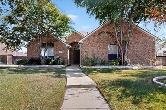 Building Photo - 337 Royal Oak Dr