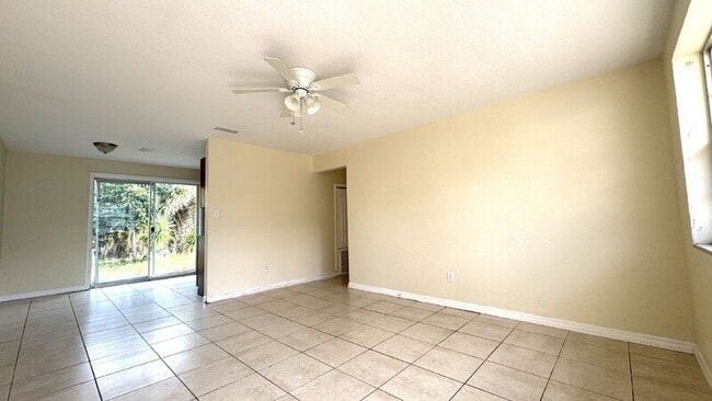 Building Photo - 1037 Berkshire Rd