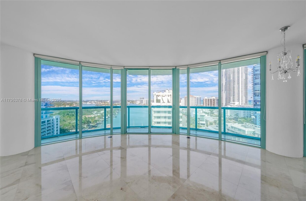 Foto principal - 6000 Indian Creek Dr