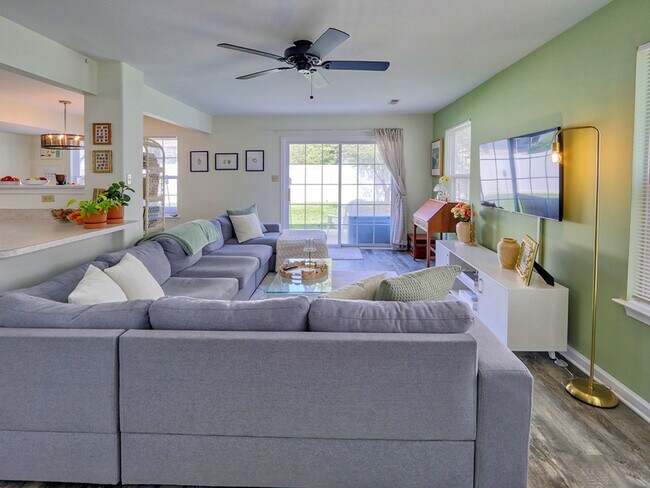 Foto del edificio - Year-round rental - 4 br 2.5 ba Twin Home in Seabright Village – East of Route 1