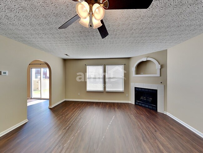 Building Photo - 373 Constance Street