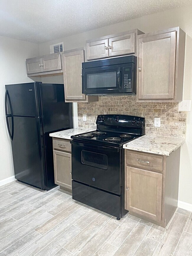 Foto del edificio - 5917 Bedford Dr