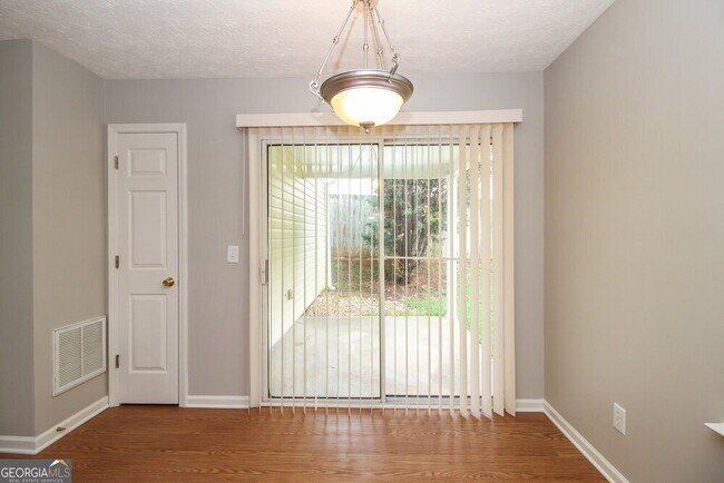 Building Photo - 103 Oak Grove Pl