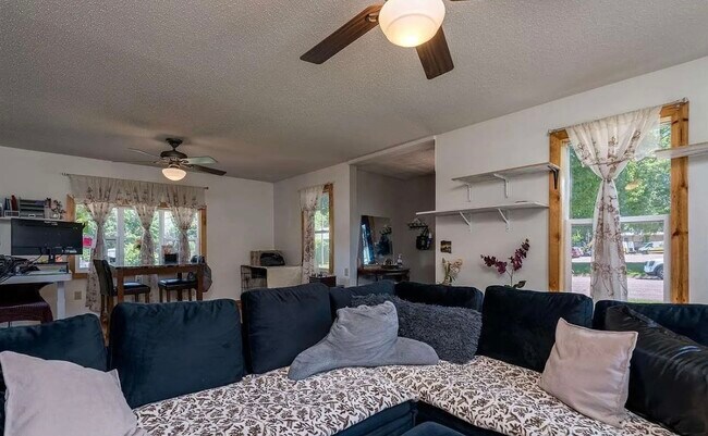 Foto del edificio - 415 8th St N