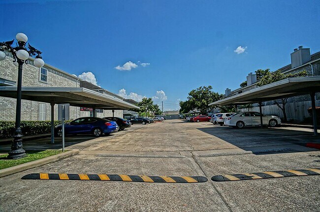 Foto del edificio - 7659 Cambridge St