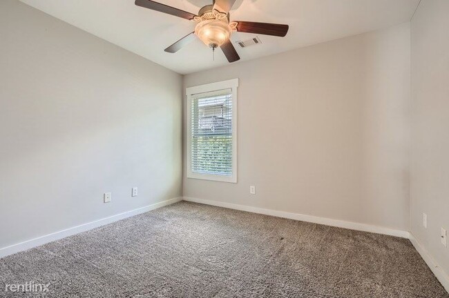 Building Photo - 3 br, 2 bath House - 2423 Brantley St NW UNIT