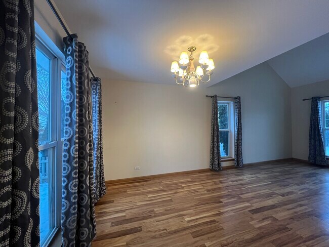 Building Photo - 11800 Niagra Ln