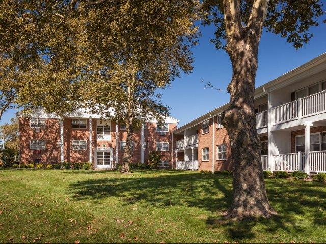 Building Photo - Crestview Apartments