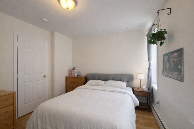 Photo - 1056 Cambridge St Apartment