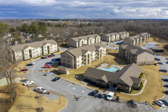 Building Photo - Village at Mills Gap