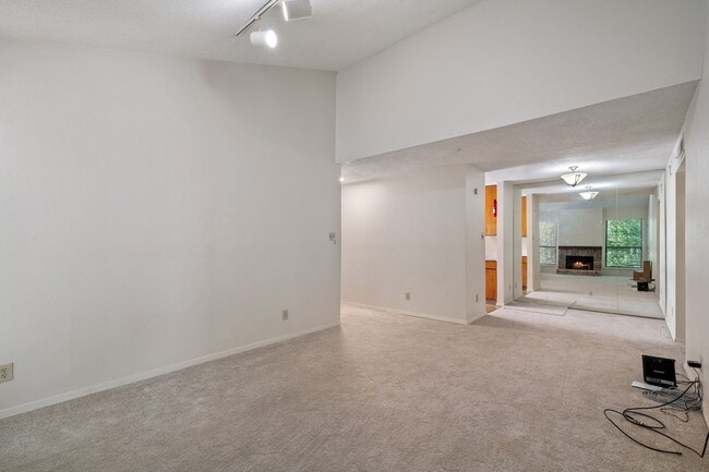 Foto del edificio - 7900 N Stadium Dr