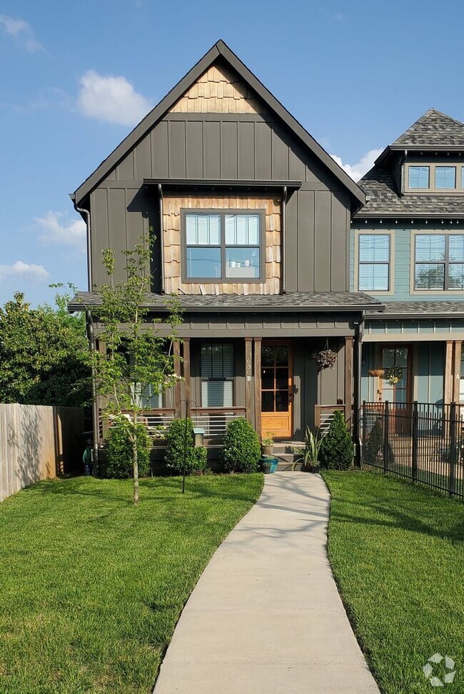 Building Photo - 630B Annex Ave