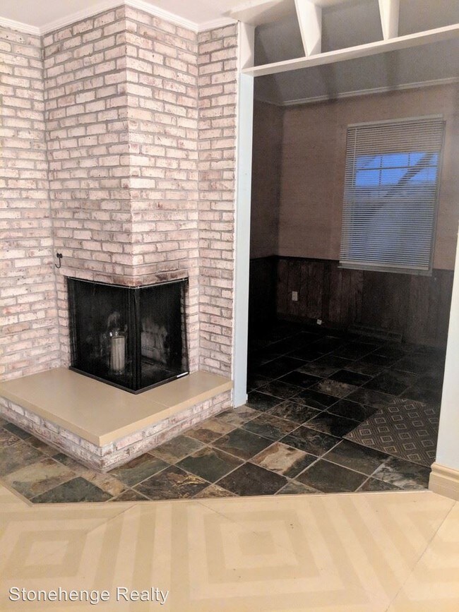 Building Photo - 2 br, 1.5 bath House - 4533 W Sylvania