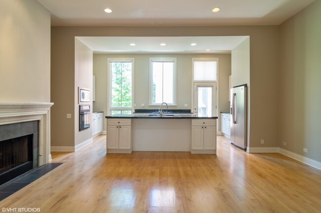 Foto del edificio - 437 N McClurg Ct
