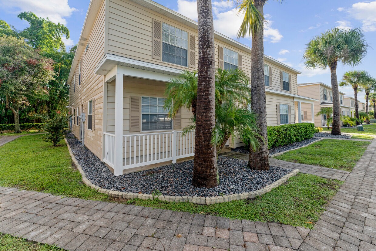 2197 Harrison St, Titusville, FL 32780 Townhome Rentals in Titusville