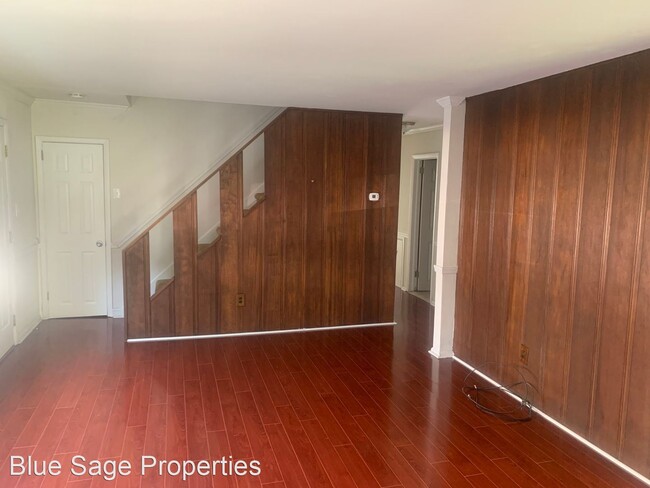 Building Photo - 4 br, 2 bath House - 429 Essex Rd.