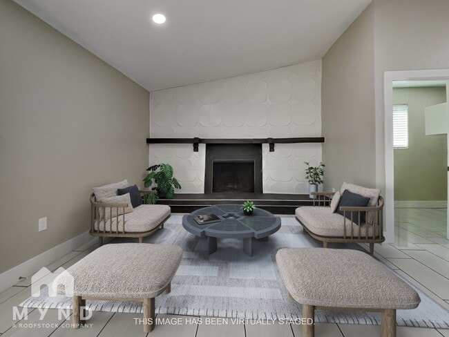 Building Photo - 227 W Kerry Ln