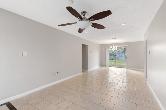 Foto del edificio - 743 Deercrest St