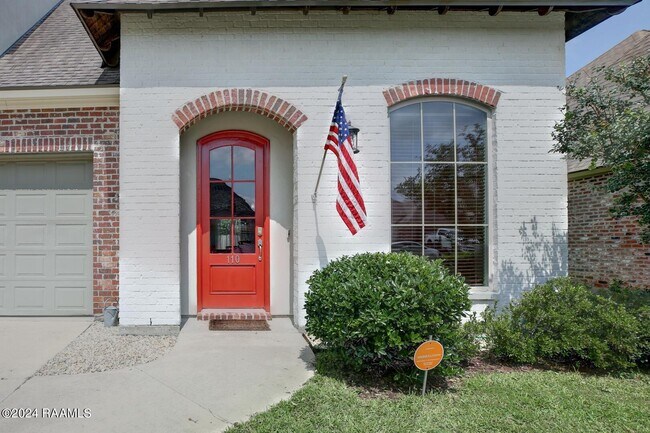 Building Photo - 110 Golden Cypress Dr