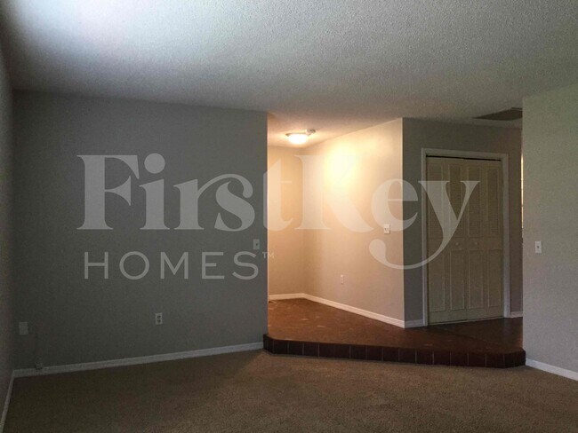 Foto del edificio - 4514 Glen Eden Rd
