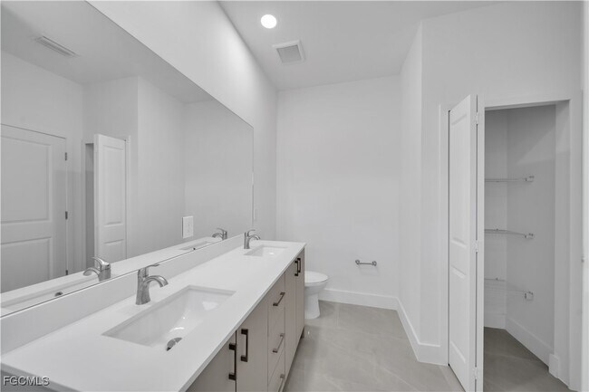 Foto del edificio - 3715 Sunset Rd