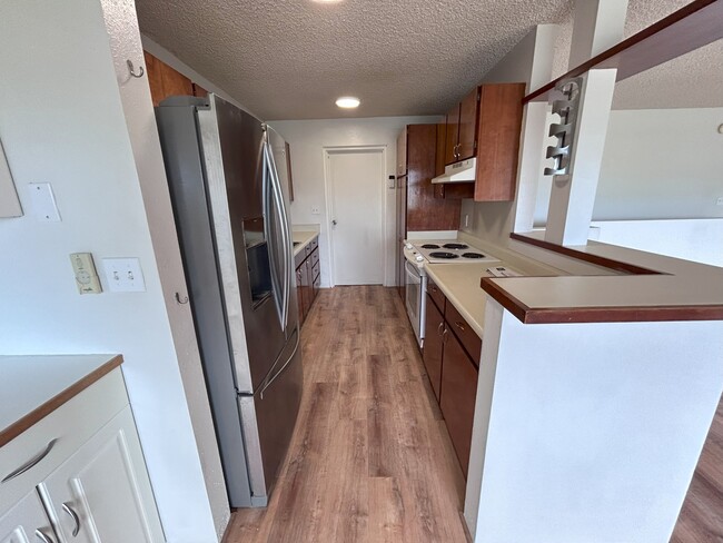 Building Photo - 46-49-49 Aliianela Pl