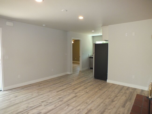 Building Photo - Placerville Jr 1 bedroom near Marshall  Ho...