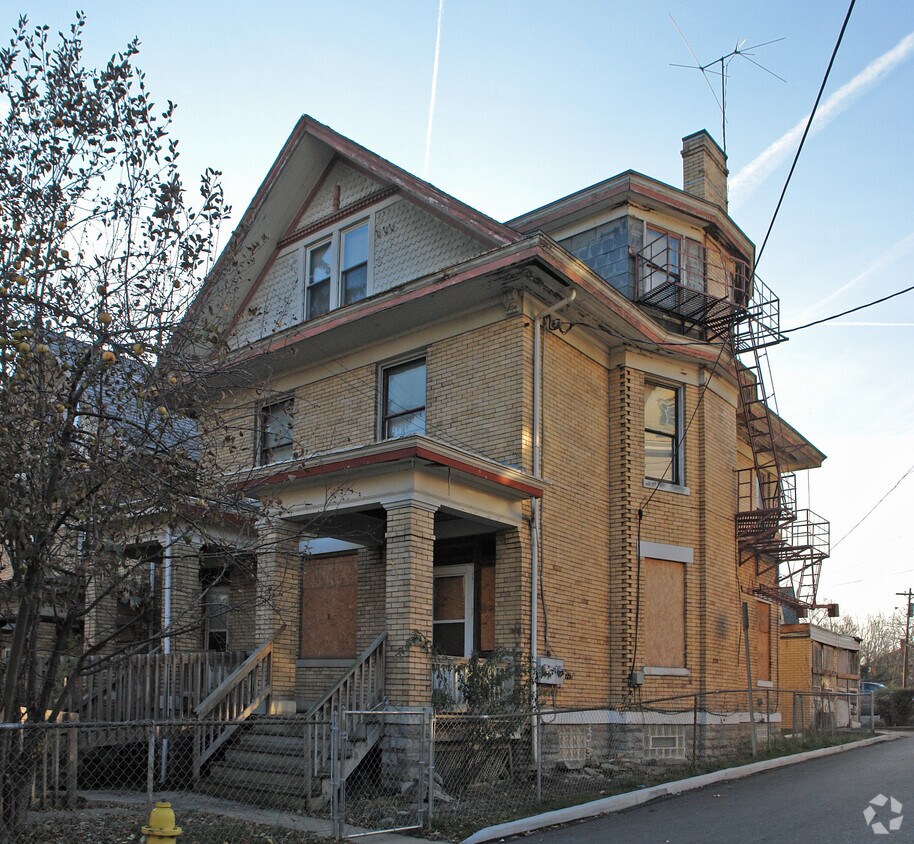 343 McGregor Ave, Cincinnati, OH 45219 Apartments in Cincinnati, OH