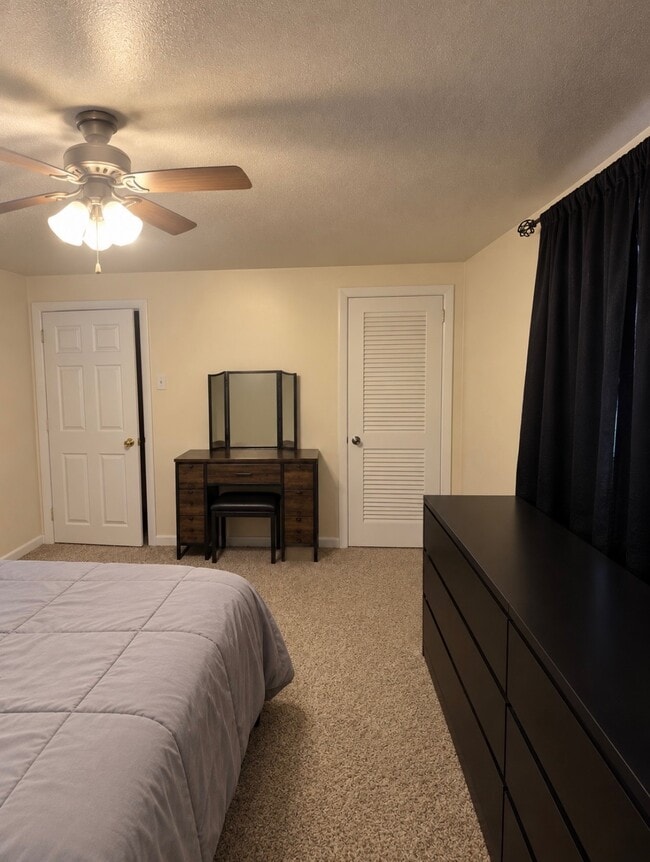 Building Photo - 1403 Easton Rd