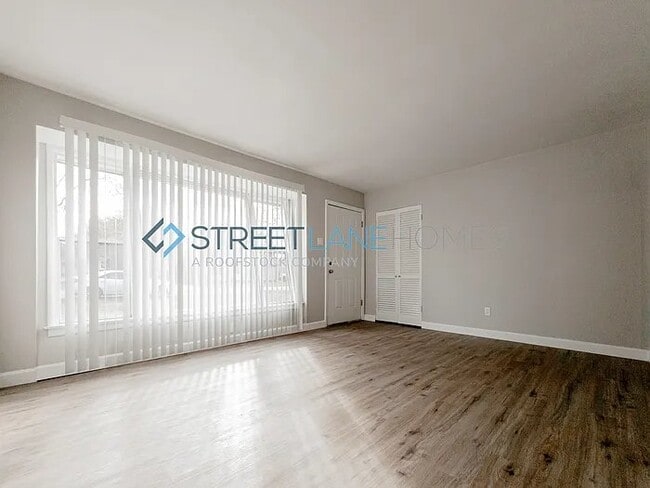 Foto del edificio - 1229 Northdale Ave