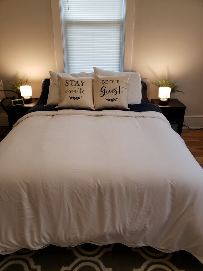 Building Photo - 424 Bolt Ave