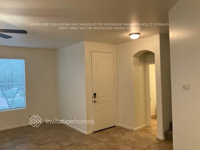 Building Photo - 1427 S Moccasin Trail